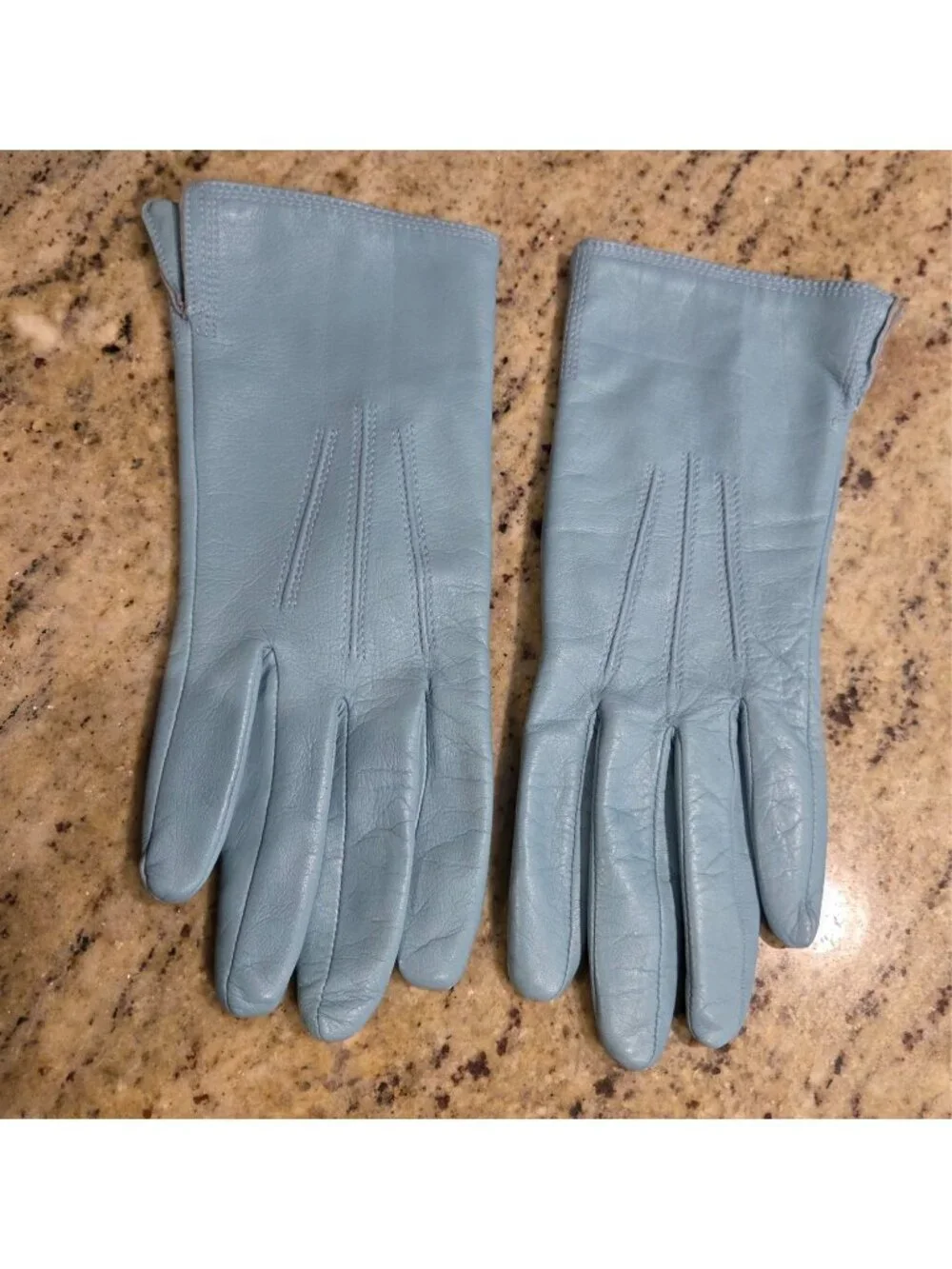 Nine West Women’s S/M Powder Blue Soft Leather Fleece Lined Gloves